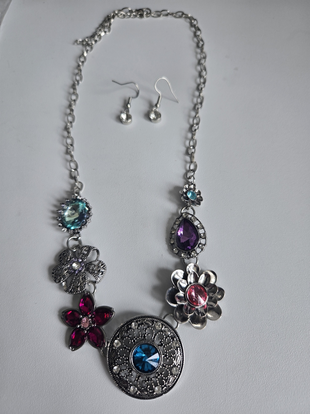 Necklace Set - Picture 2 of 5